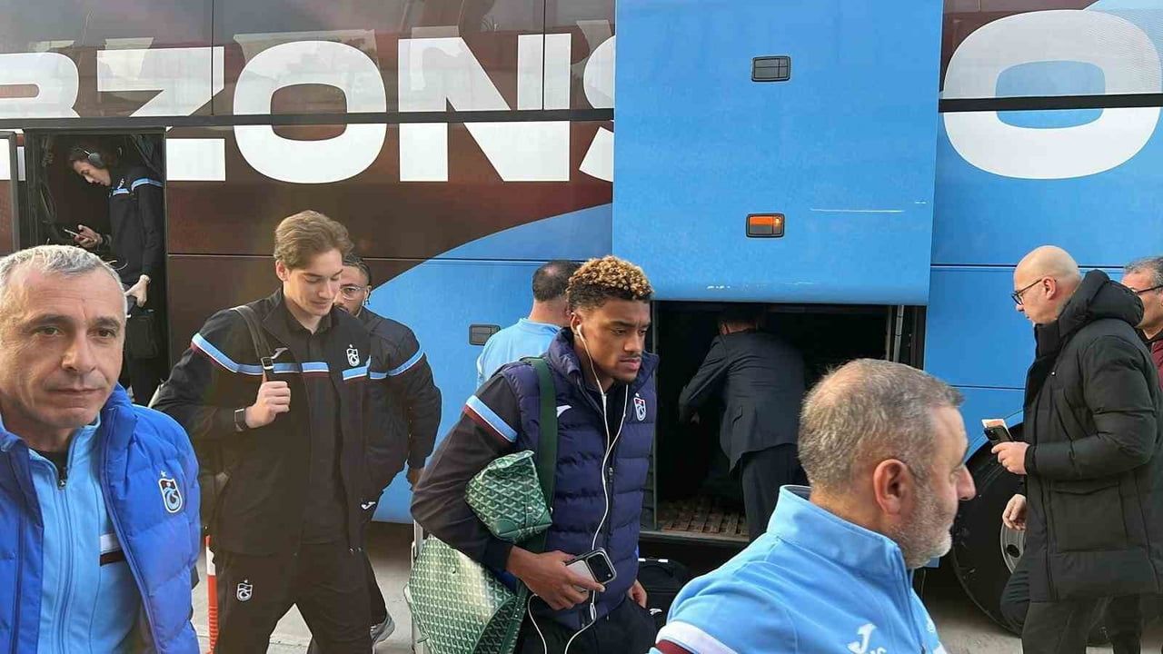Trabzonspor Gaziantep'e Gitti — Turkcell Süper Kupa Hazırlıkları Tamam