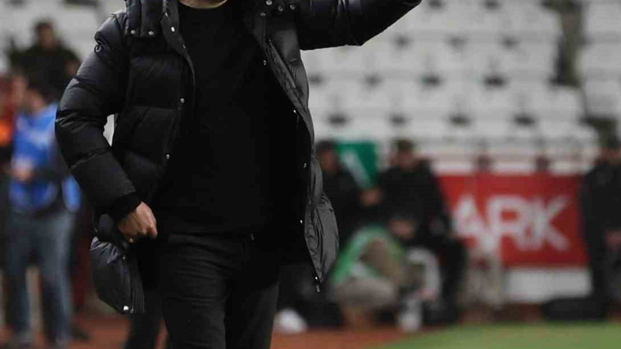 Trendyol Süper Lig: Antalyaspor 1-0 Trabzonspor (İlk Yarı)