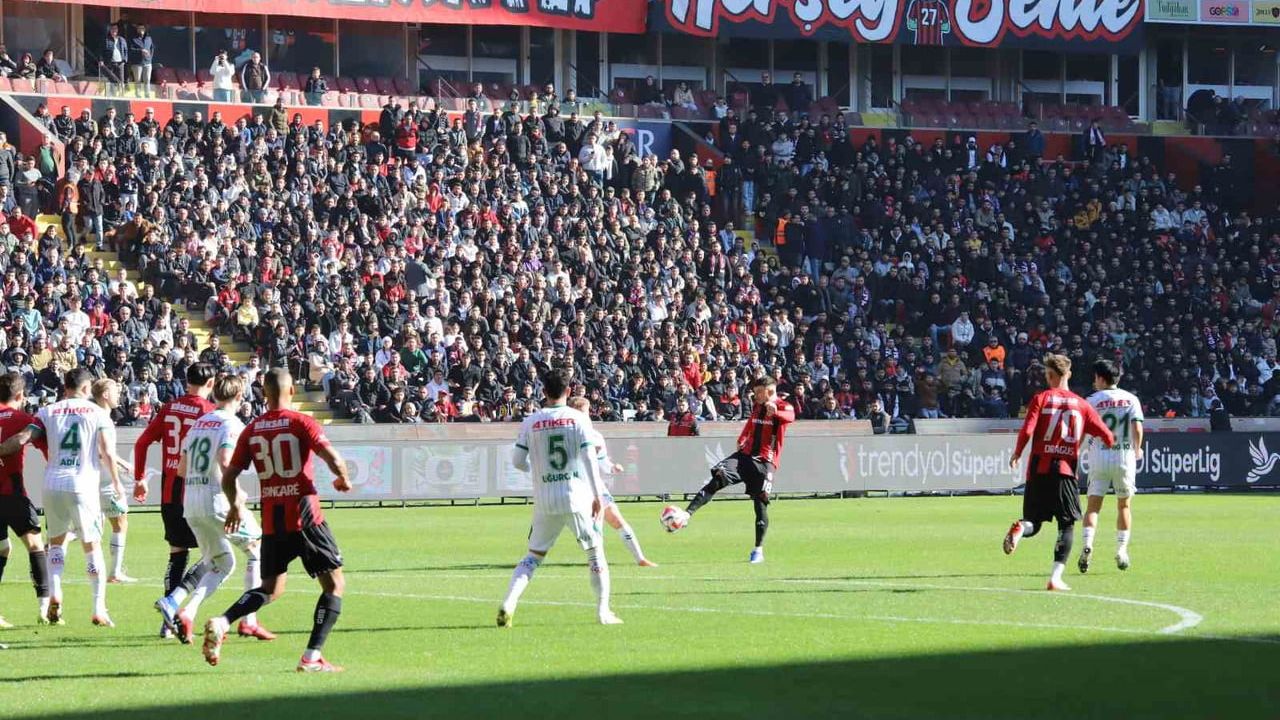 Trendyol Süper Lig: Gaziantep FK 1-0 Konyaspor — Deian Sorescu ile İlk Yarı Önde