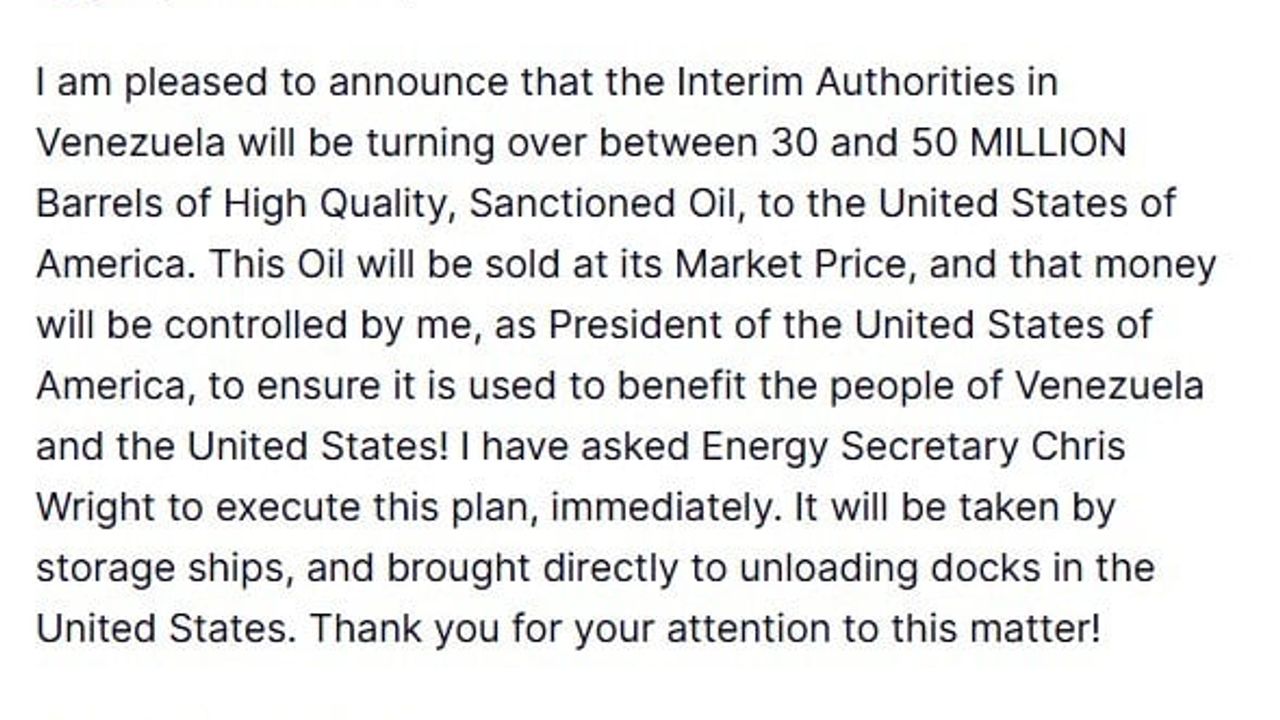 Trump: Venezuela'dan 30-50 Milyon Varil Petrol ABD'ye Devredilecek