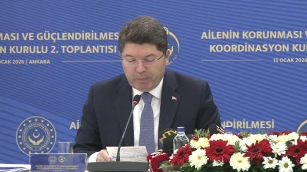 Tunç: Cinsiyetsizleştirme ve Dijital Tehditlere Karşı Aileyi Koruyacağız