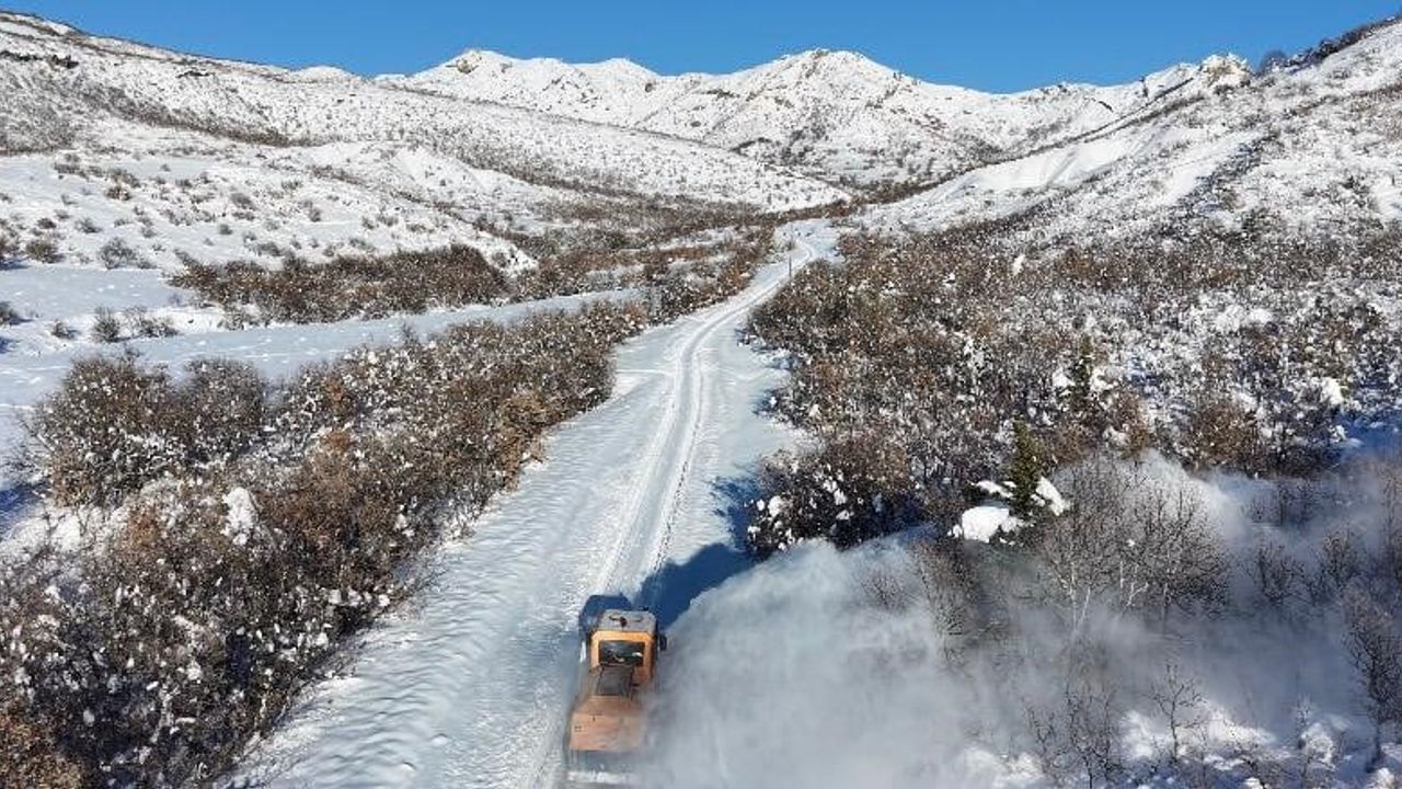 Tunceli'de 123 Köy Yolu Kar Nedeniyle Kapandı