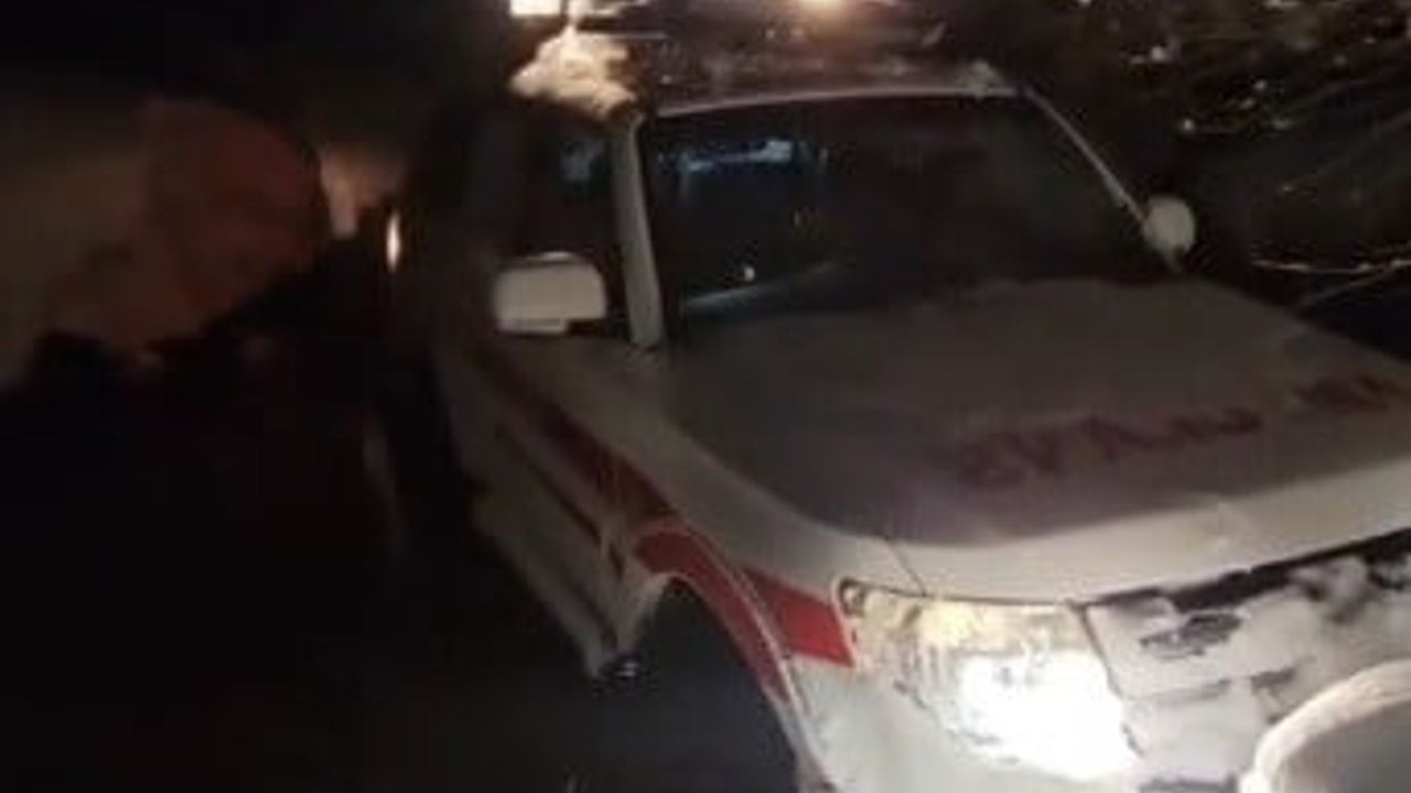 Tunceli'de Kapalı Yollara Rağmen Ayağı Kırılan 60 Yaşındaki Kadın Hastaneye Ulaştı