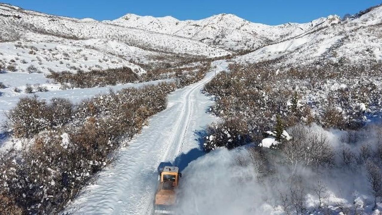 Tunceli'de Yoğun Kar: 287 Köy Yolu Ulaşıma Kapandı