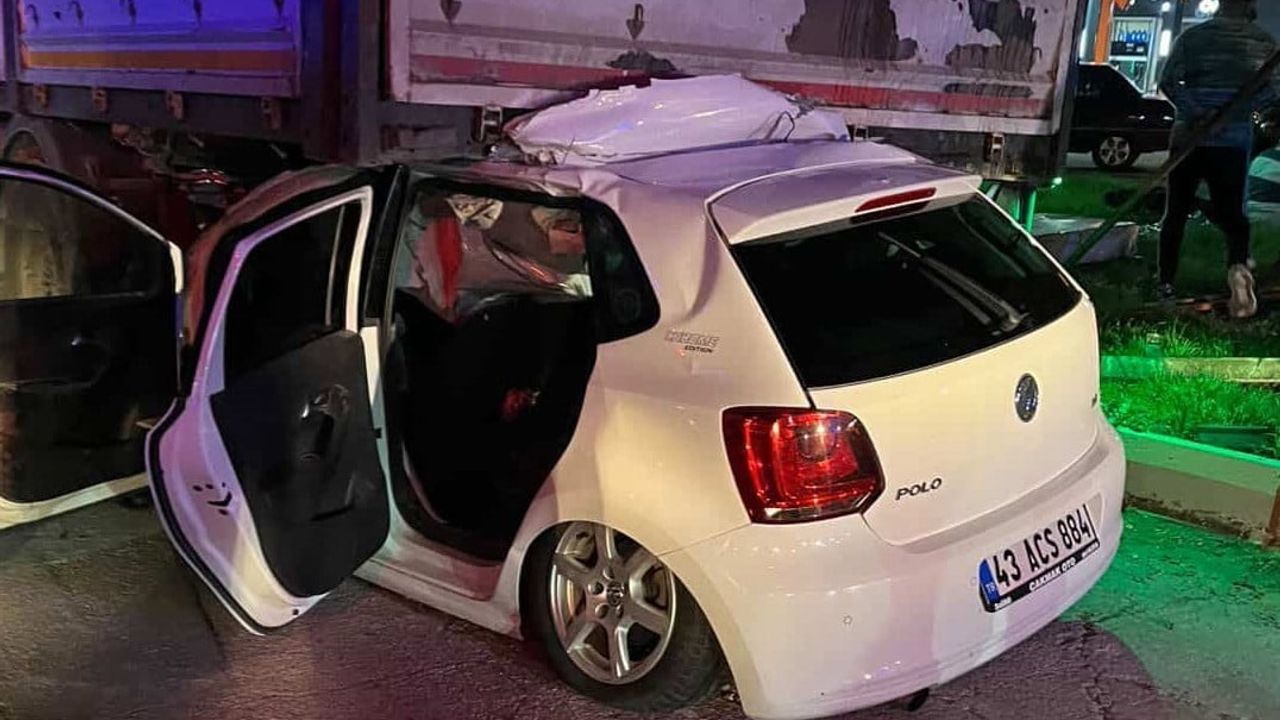 Turgutlu'da Trafik Kazası: 1 Ölü, 2 Yaralı