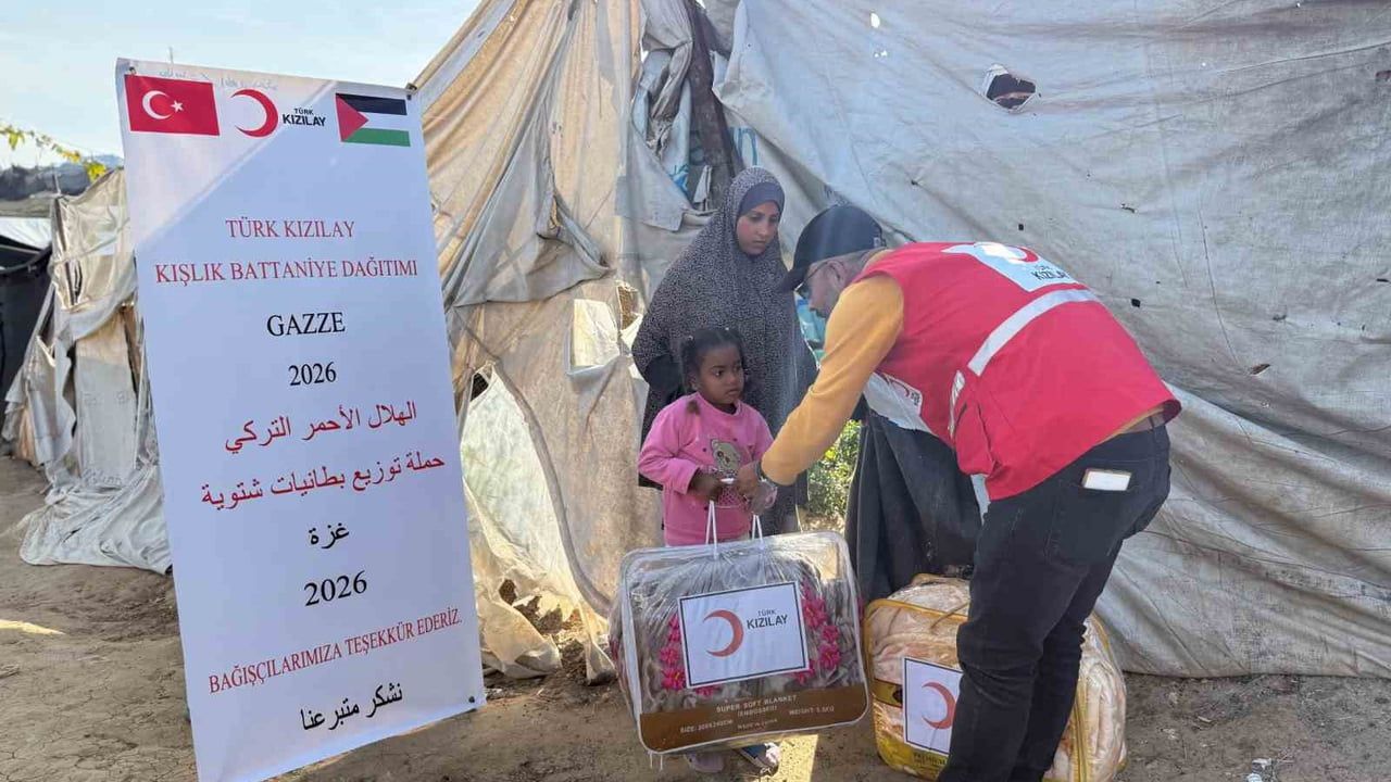 Türk Kızılay Gazze'de: 2 Bin Aileye Kışlık Battaniye ve 10 milyon 535 bin 500 Sıcak Yemek