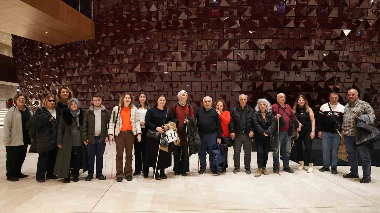 Türk Telekom 'Erişilebilir Tiyatro' Fındıkkıran'ı erişilebilir kıldı