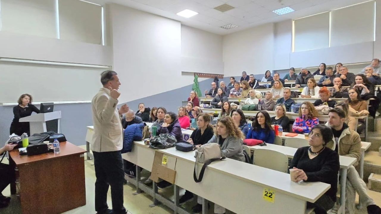 Türkiye Yüzyılı Maarif Modeli Aydın'da: Biyoloji, Fizik ve Matematik Çalıştayı