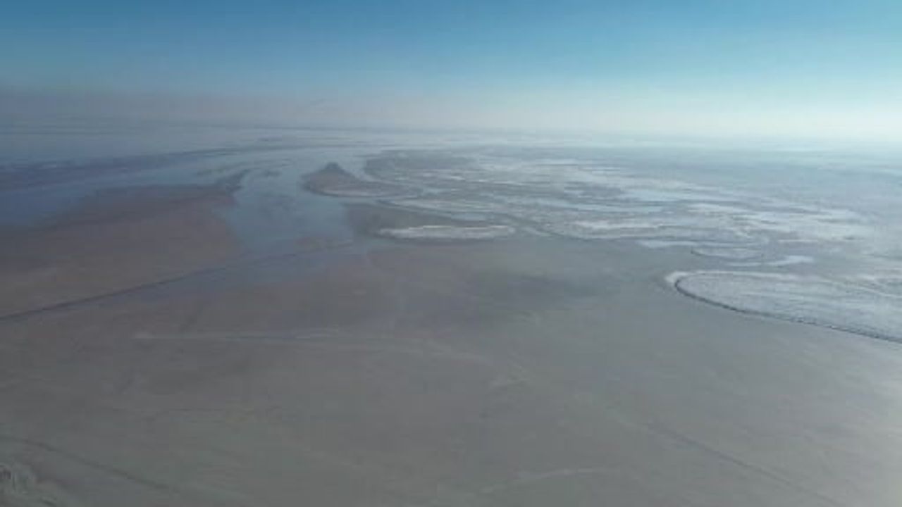 Tuz Gölü Beyaza Büründü: Aksaray'daki Yağışlar Kuraklığa Umut Verdi