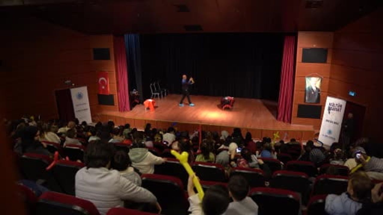 Tuzla'da Yarıyıl Tatili Şenliği: Çocuklara Renkli Başlangıç