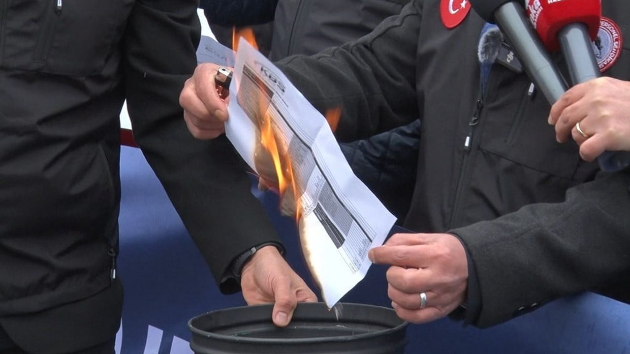 ÜNİPERSEN Başkanı Güzel: Üniversite İdari Personelinin Sorunları Çözülene Kadar Mücadele