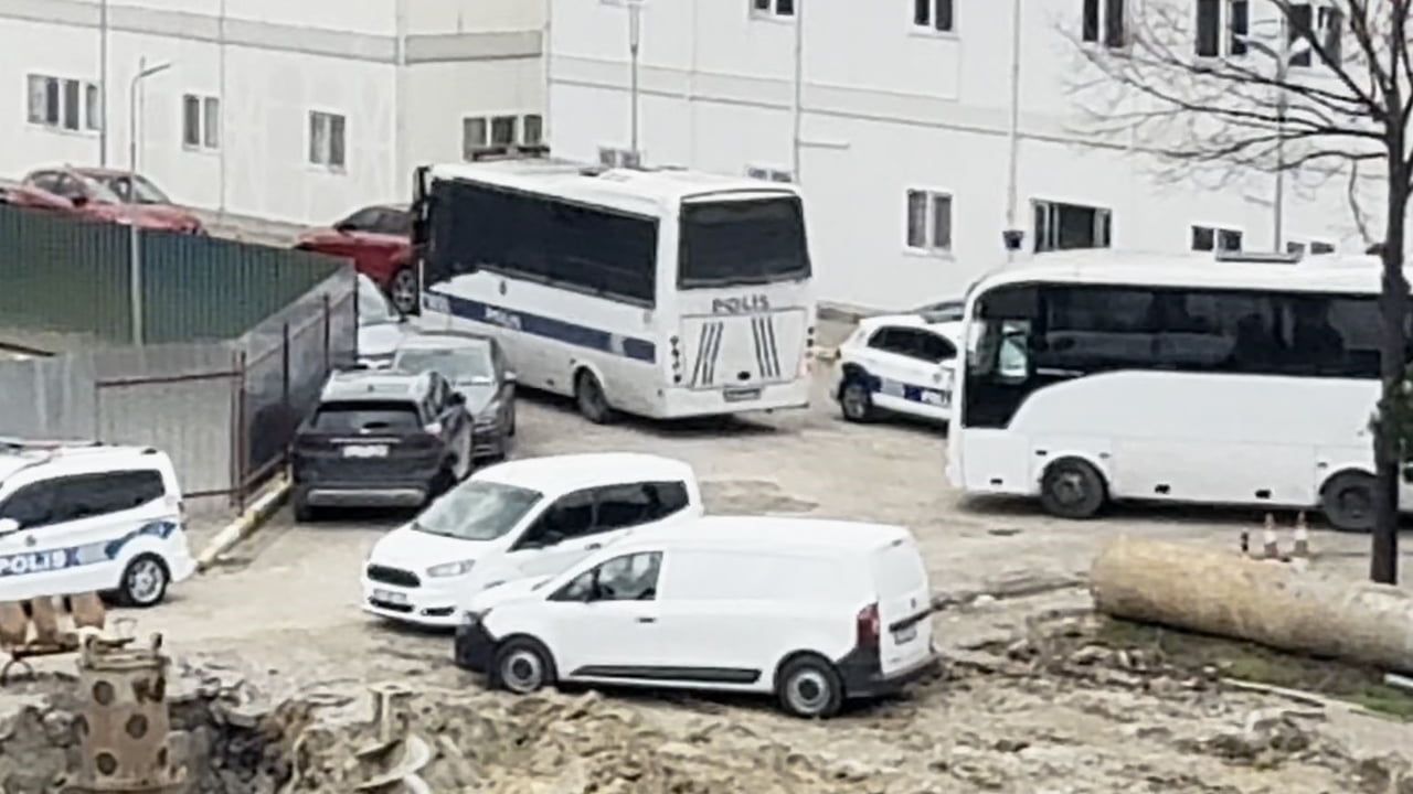 Ünlüler Adli Tıp'ta: 'Uyuşturucu' Soruşturmasında Örnek İşlemleri Tamamlandı