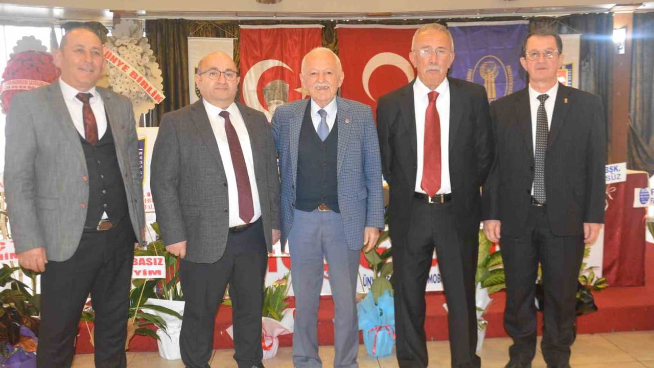 Ünye'de 46 Yıldır Başkan Bekir Şimşek Yeniden Seçildi