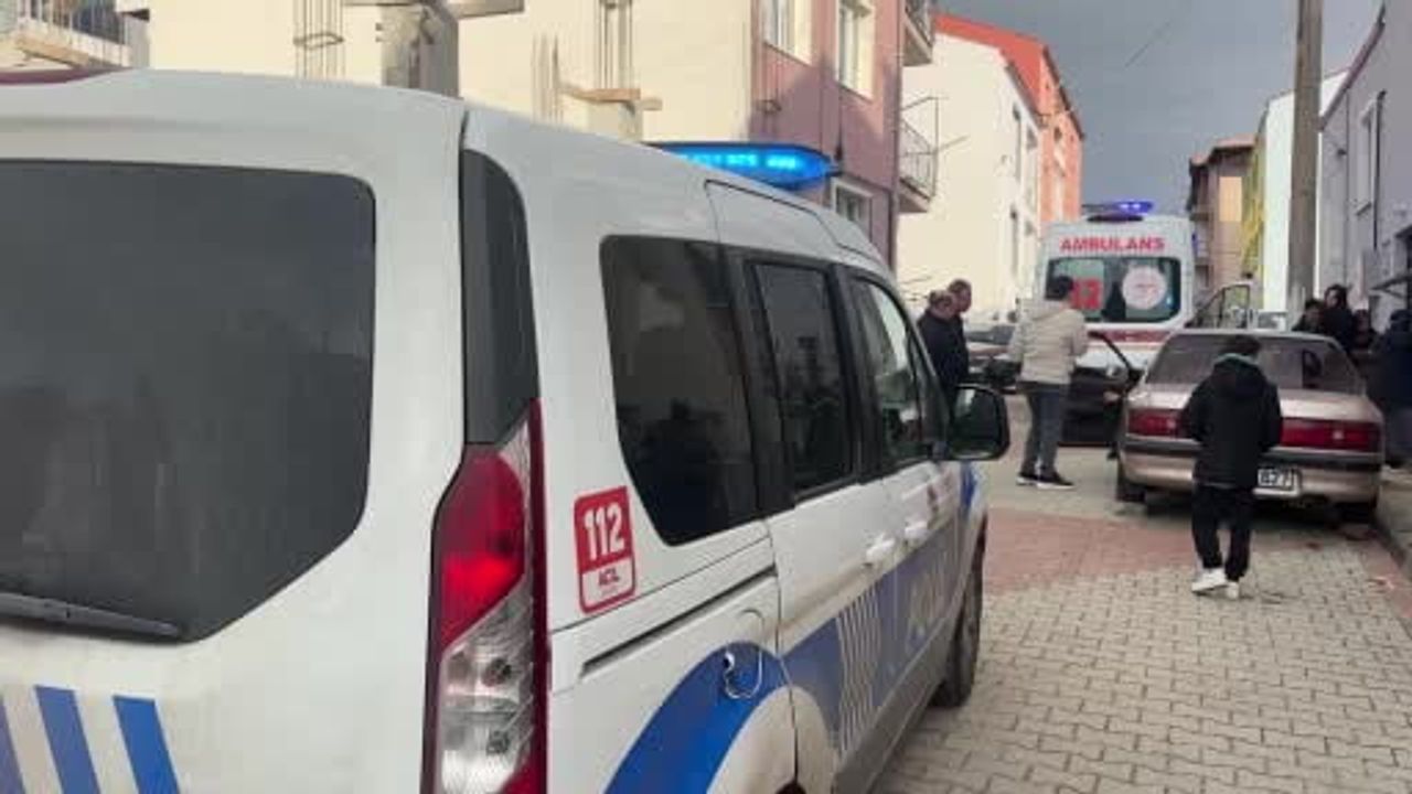 Uşak'ta Bahçedeki Fırın Devrildi: Bir Kişi Yaralandı