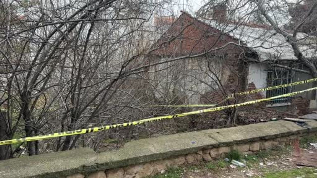 Uşak'ta Millet Bahçesi'nde erkek cesedi bulundu