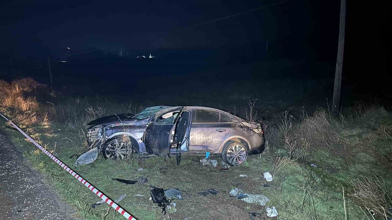 Uşak’ta Otomobil Şarampole Devrildi: 1 Ölü, 3 Yaralı