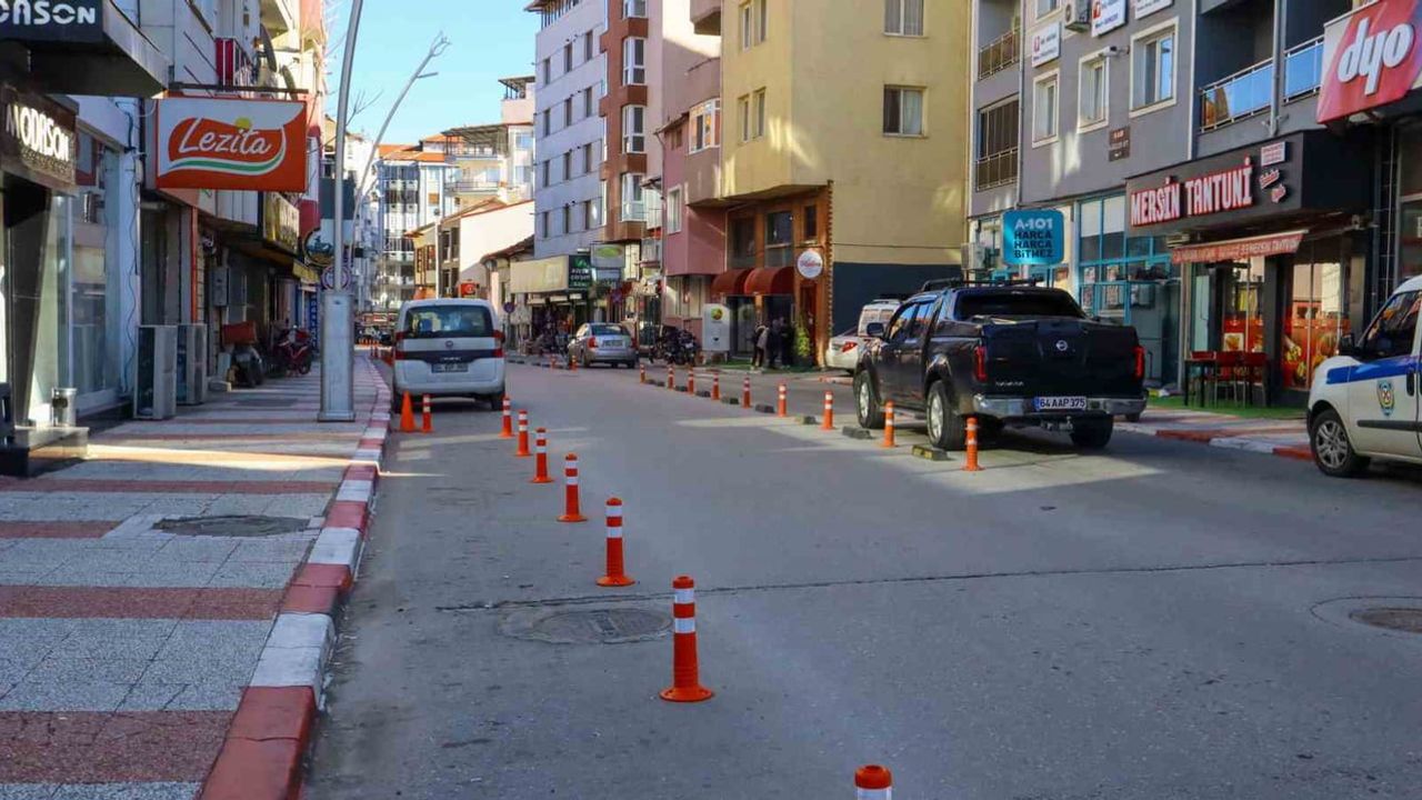 Uşak'ta Trafikte Yeni Adım: Yol Bölme Butonlarıyla Akış Hızlandı