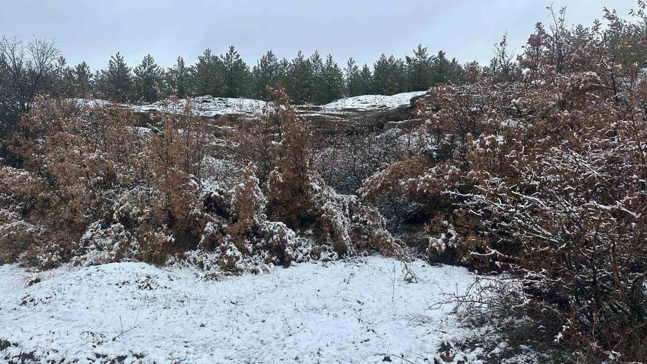 Uşak’ta yüksek kesimler beyaza büründü