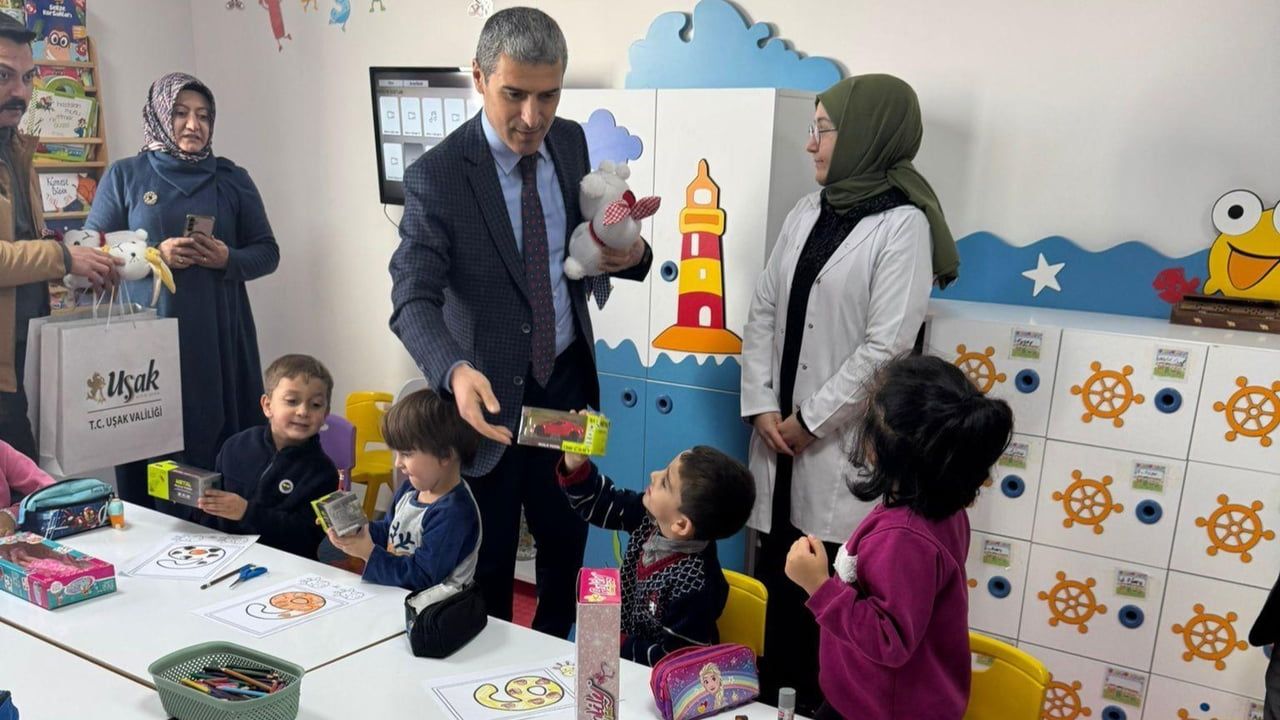 Uşak Valisi Naci Aktaş Karahan Kur’an Kursu’nu Ziyaret Etti