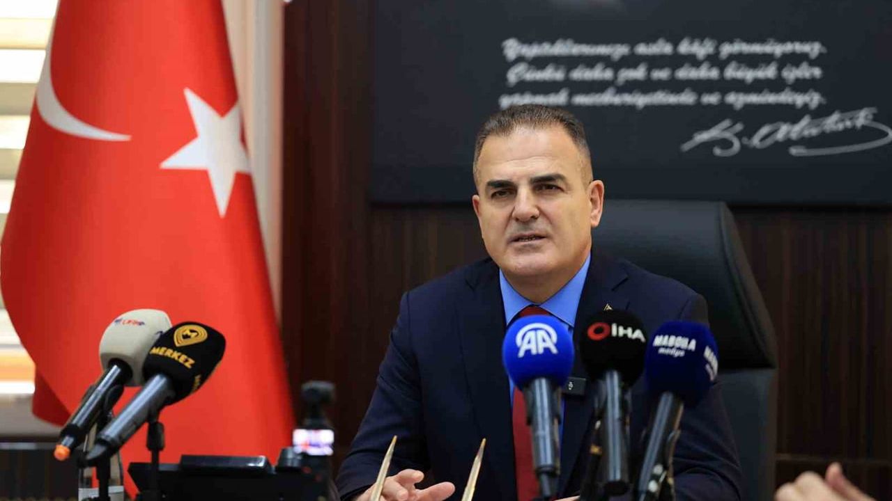 Vali Akbıyık: Teknoloji bağımlılığı toplumu tehdit ediyor