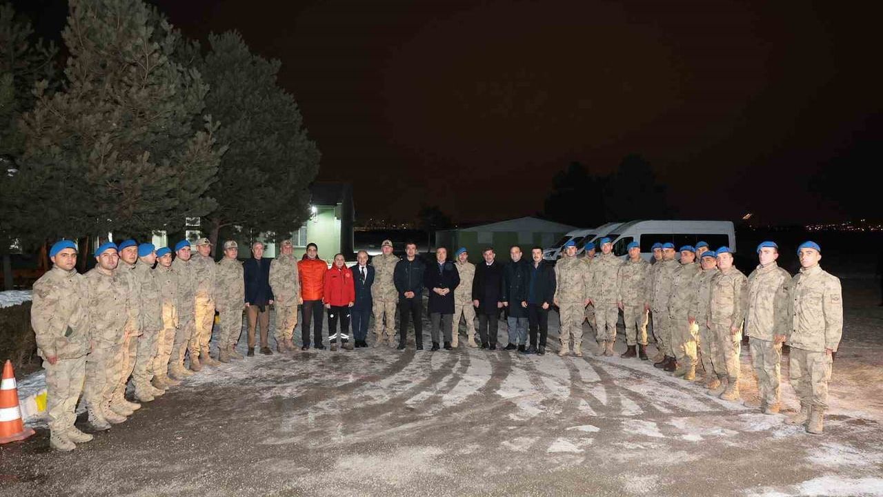 Vali Aydoğdu’dan Jandarma Komando Asayiş Bölüğü’ne Yeni Yıl Ziyareti
