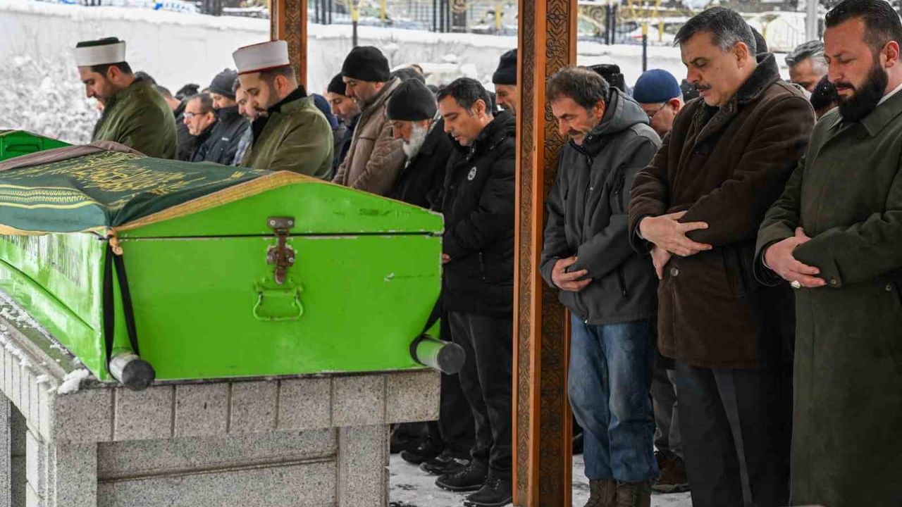 Vali Mustafa Çiftçi, 92 yaşındaki Naciye Uca'yı Uğurladı