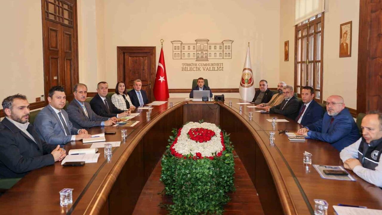 Vali Sözer Başkanlığında Bozüyük OSB Müteşebbis Heyet Toplantısı