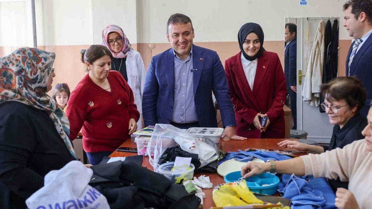 Vali Sözer Gölpazarı Halk Eğitim Merkezi'ni Ziyaret Etti