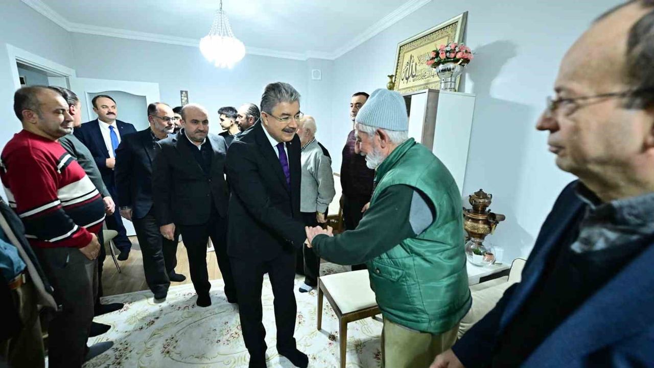 Vali Yılmaz’dan Eskişehir’de Öztürk Ailesine Taziye Ziyareti