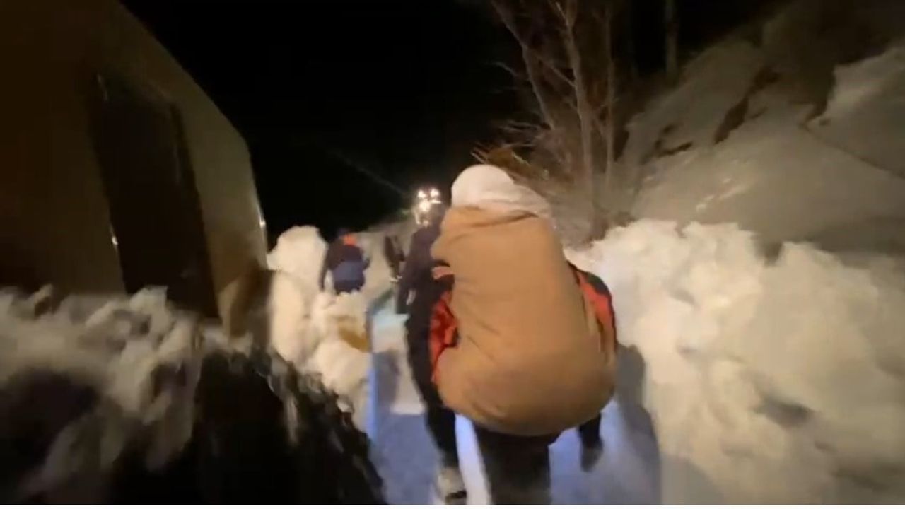 Van Bahçesaray'da KOAH ve Kalp Hastası Kadına Seferberlik