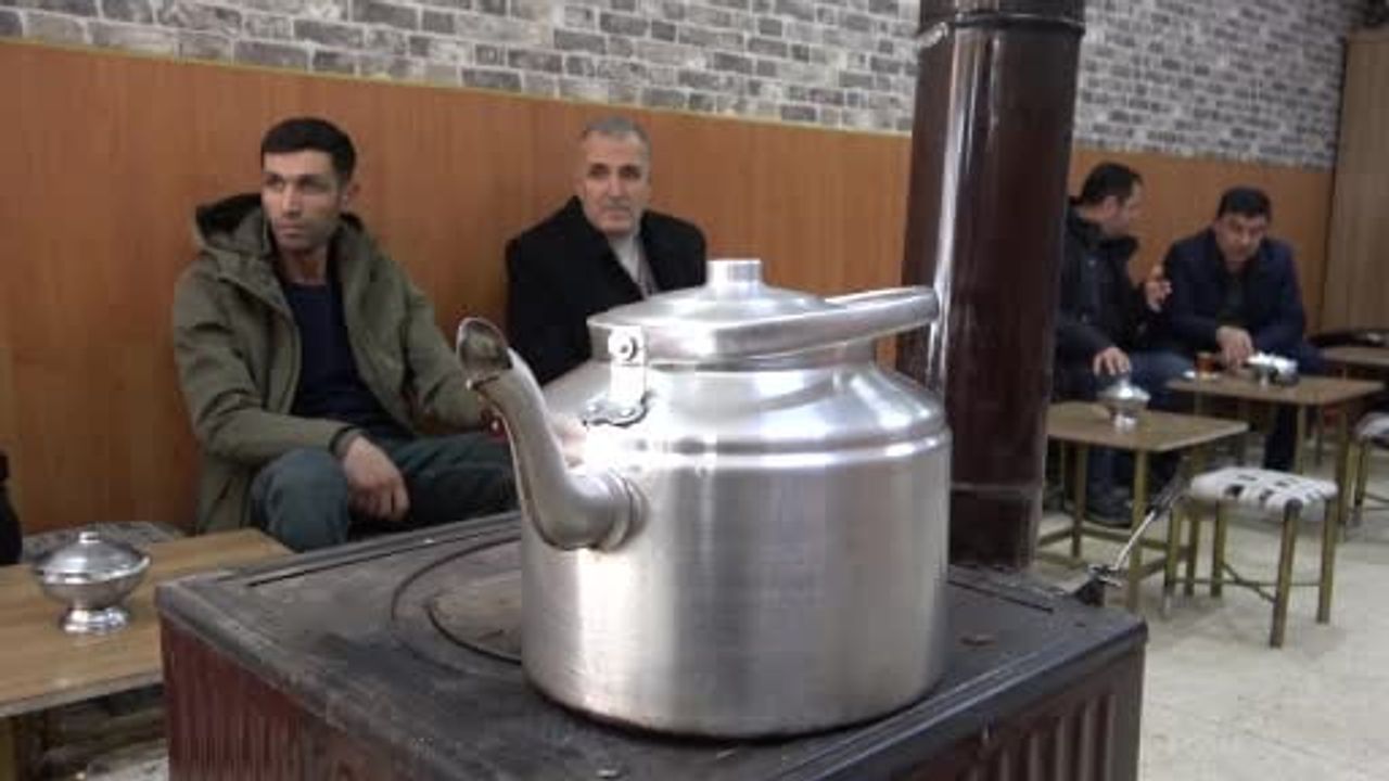 Van'da Soba Üzerinde Demlenen Kış Çayları Yoğun İlgi Görüyor