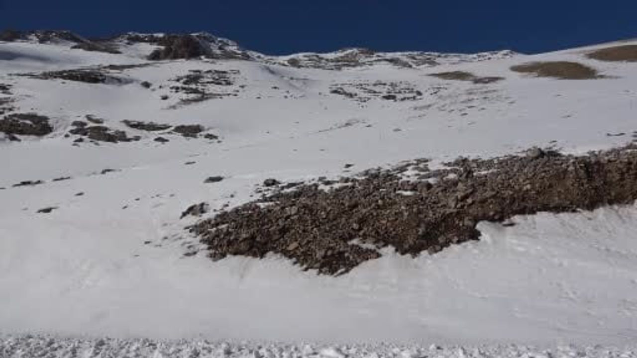 Van Gölü Havzası'nda Uzman Uyarısı: Kar Yağışı İklim Değişikliğini Gizlemesin