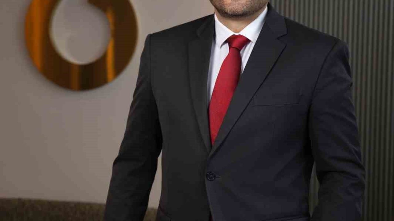 Vodafone'dan 5G için Yapay Zekâ Destekli Fiber Omurga Hamlesi