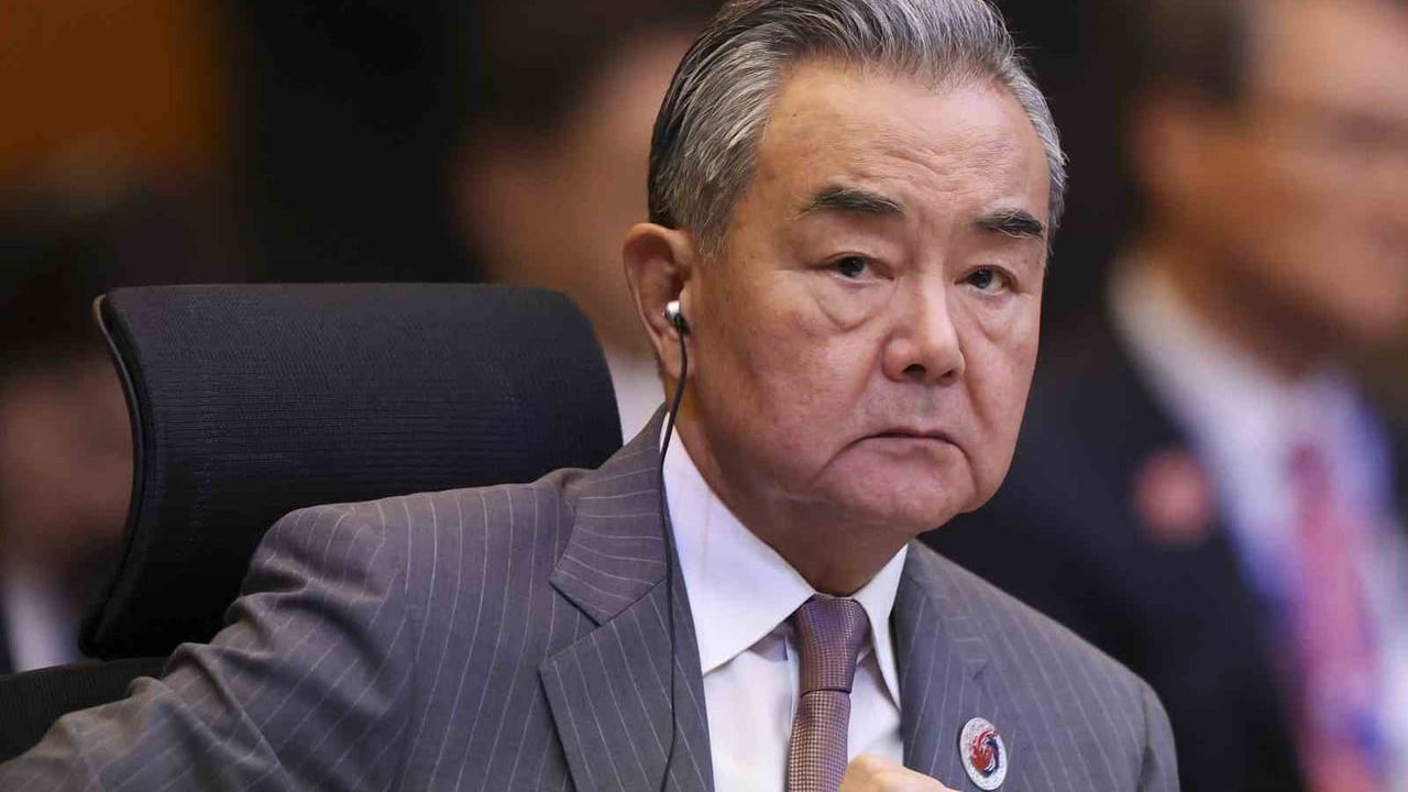 Wang Yi'den Sert Tepki: ABD'nin Venezuela Operasyonu Eleştirildi