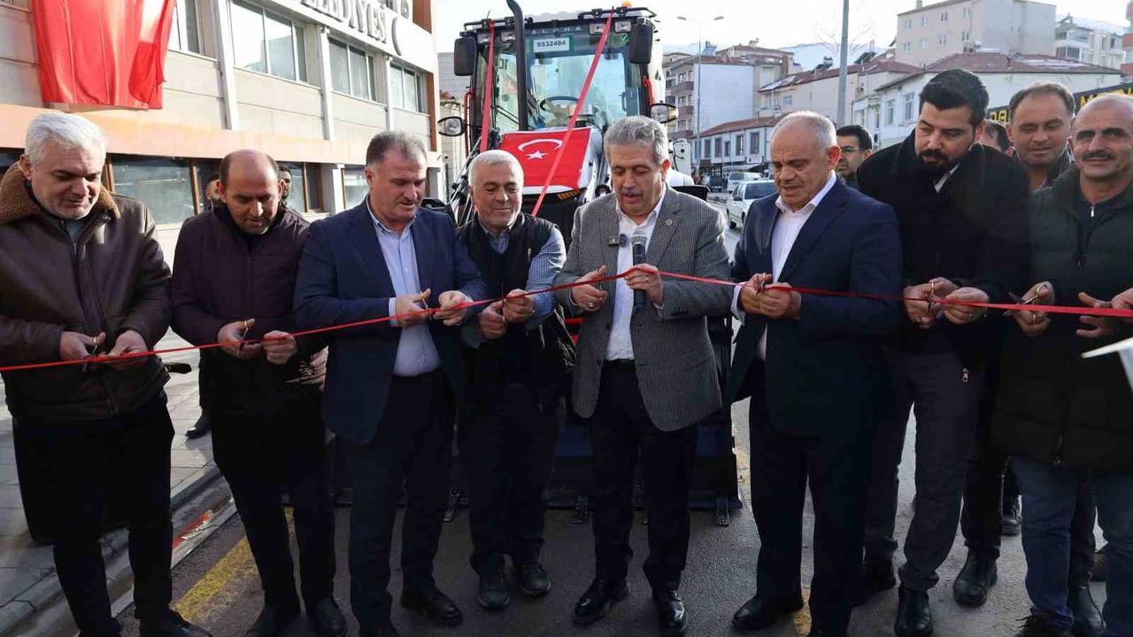 Yahyalı Belediyesi Araç Filosunu Güçlendirdi: 3 Yeni Araç Hizmete Alındı