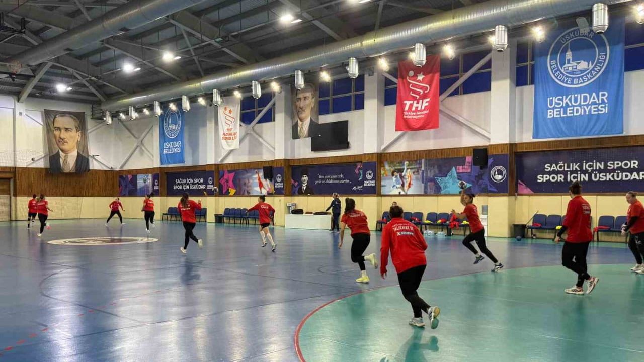 Yalıkavakspor İstanbul'da Son Antrenmanını Tamamladı — Üsküdar Belediyespor Maçı 24 Ocak