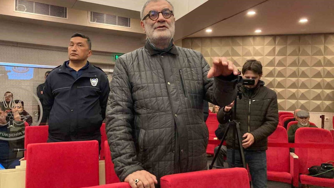 Yenal Yıldırım CHP'den istifa etti — Disipline sevk sonrası bağımsızlığa geçti