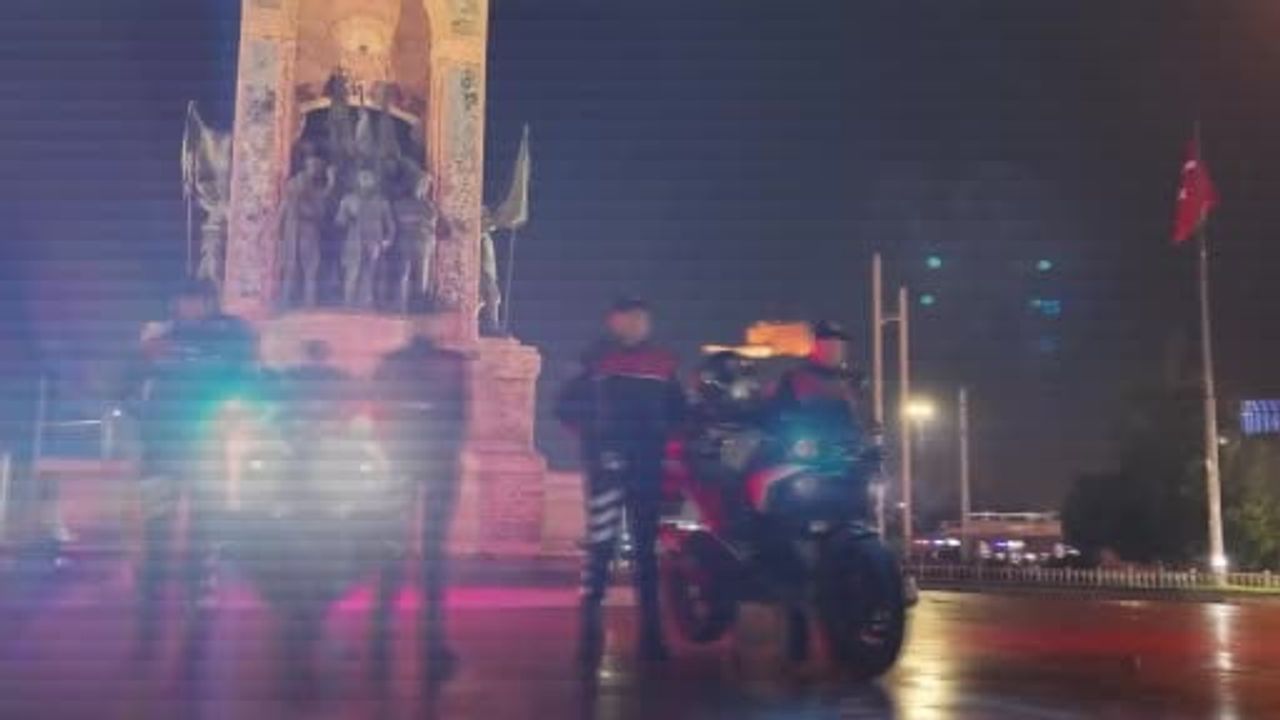 Yerlikaya'dan emniyet güçlerine yılbaşı telsiz mesajı