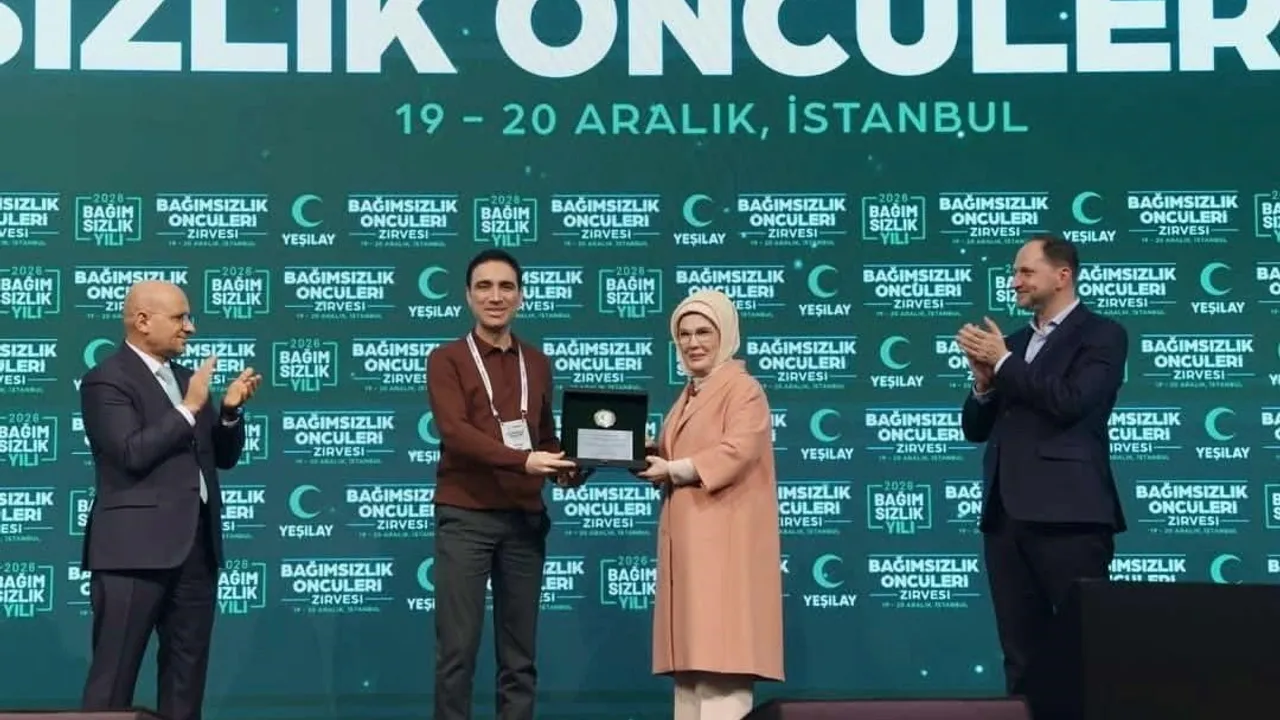 Yeşilay Erzurum Şubesi'ne En Çok Faydalanıcıya Ulaşan Şube Ödülü