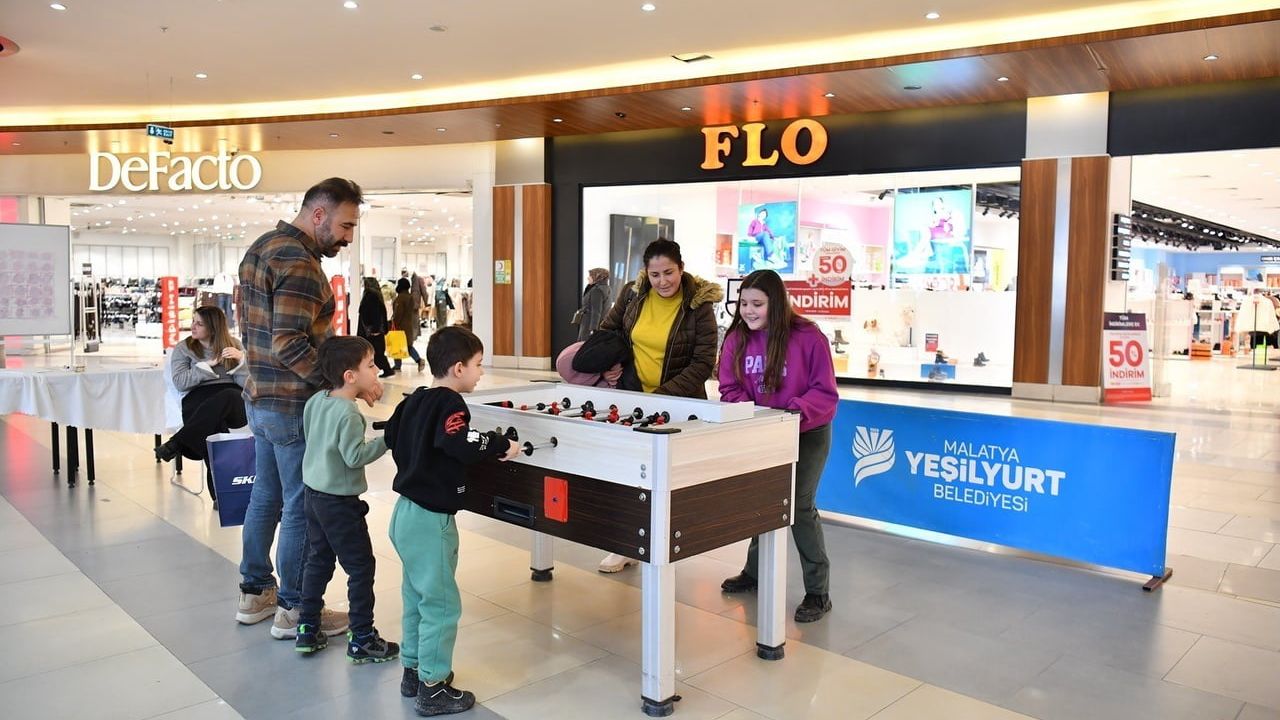 Yeşilyurt Belediyesi'nden Geleneksel AVM Sömestr Spor Şenliği Başladı