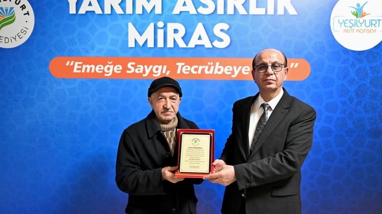 Yeşilyurt’ta Yarım Asırlık Ustalara Plaket — 'Emeğe Saygı, Tecrübeye Vefa'