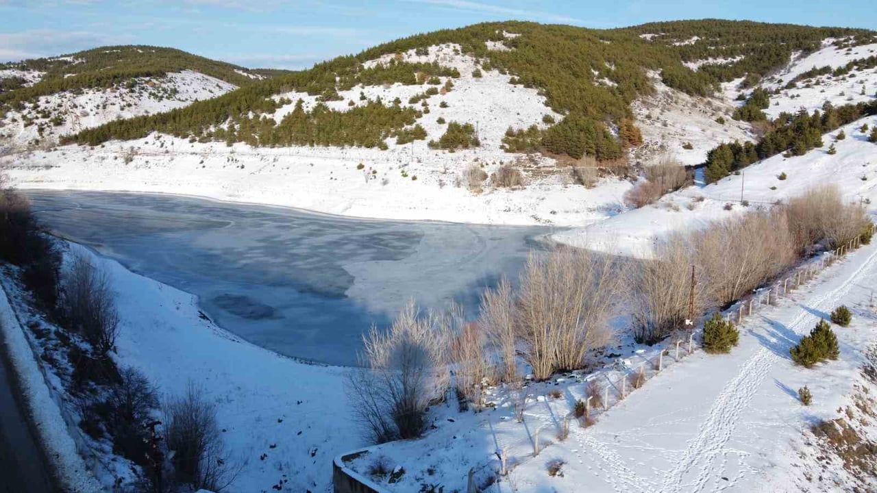 Yozgat'ta 3 Gölet Dondu: Kartpostallık Drone Görüntüleri