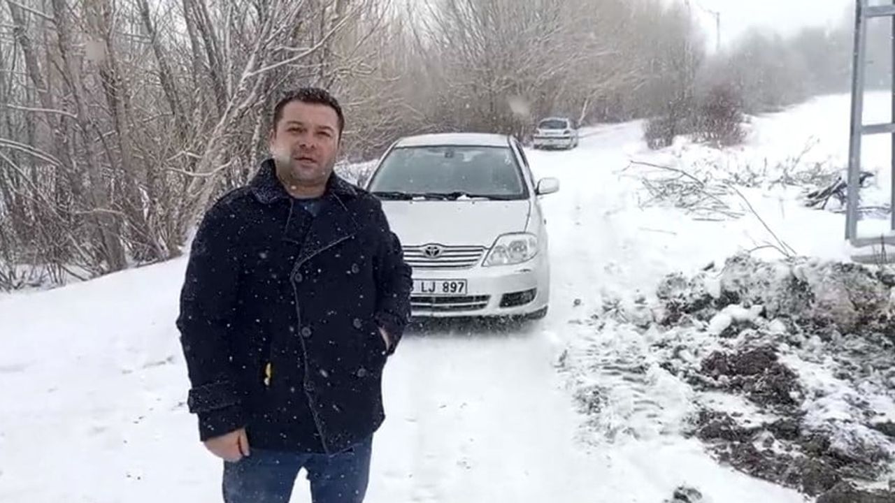 Yozgat'ta Kar Nedeniyle Mahsur Kalan Araç Özel İdare Ekiplerince Kurtarıldı