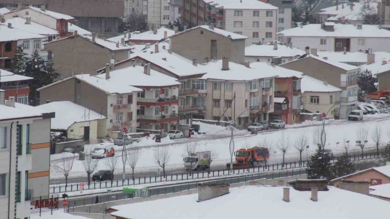 Yozgat'ta Kar Sevinci: Kar Kalınlığı Yaklaşık 20 Santimetre