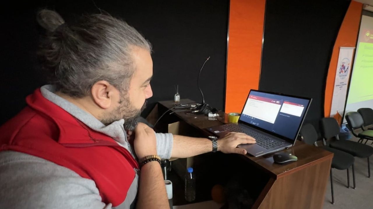 Yüksekova'da Hayvan Refahı ve Nakil Eğitimi: Nakliyeciler ve Celepler Bilgilendirildi