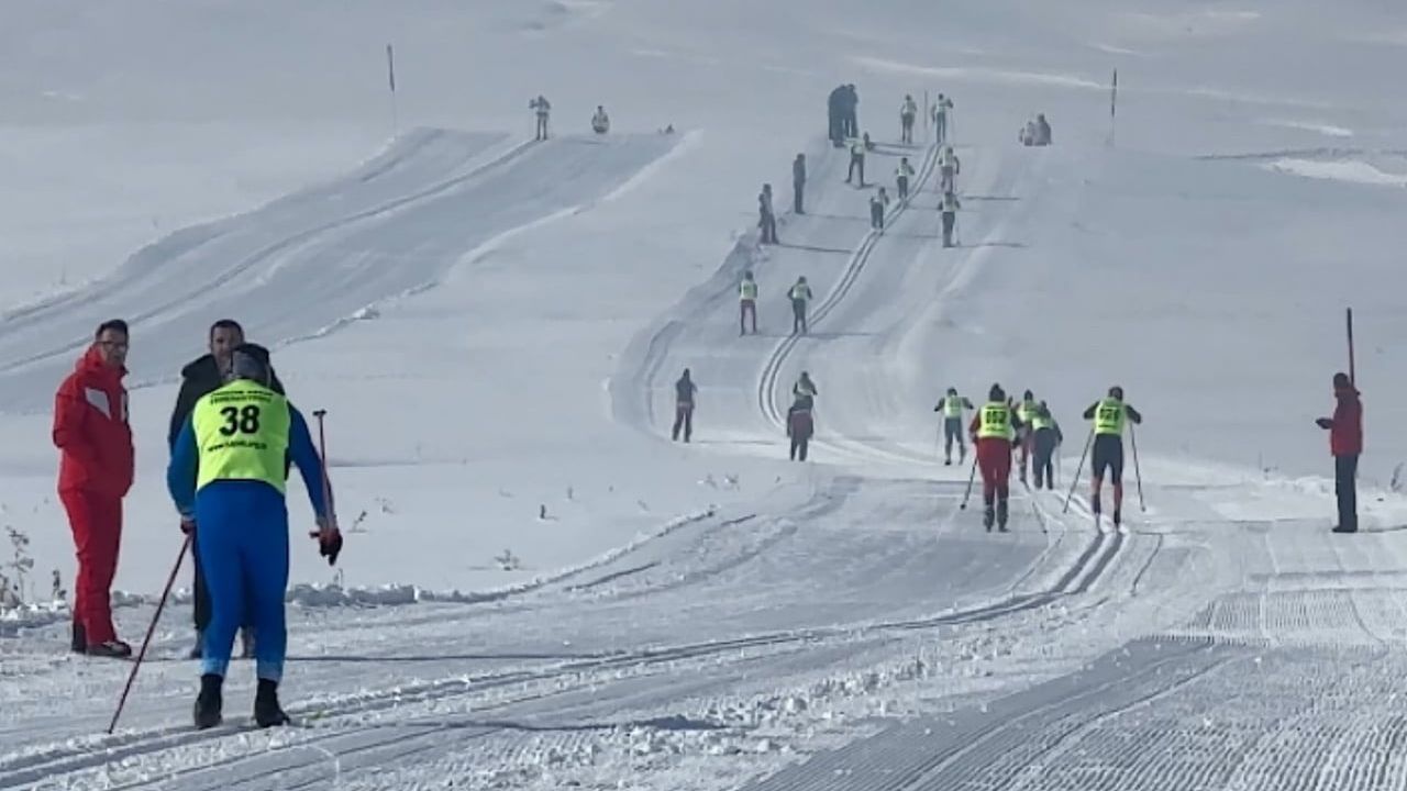 Yüksekova'da Kayaklı Koşu Barış ve Kardeşlik 1. Etap Yarışması Başlıyor