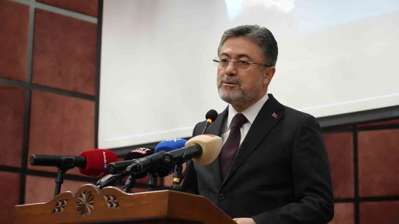 Yumaklı’dan CHP’li belediyelere su eleştirisi: "İsimlerini söylemeyeyim"