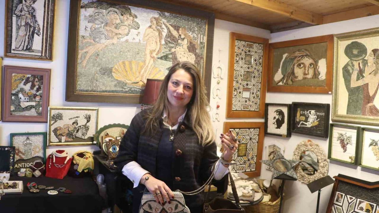 Yumurta Kabuklarından Mozaiğe: Serap Akgöl 30 Yıldır Taşlarla Sanat Yapıyor