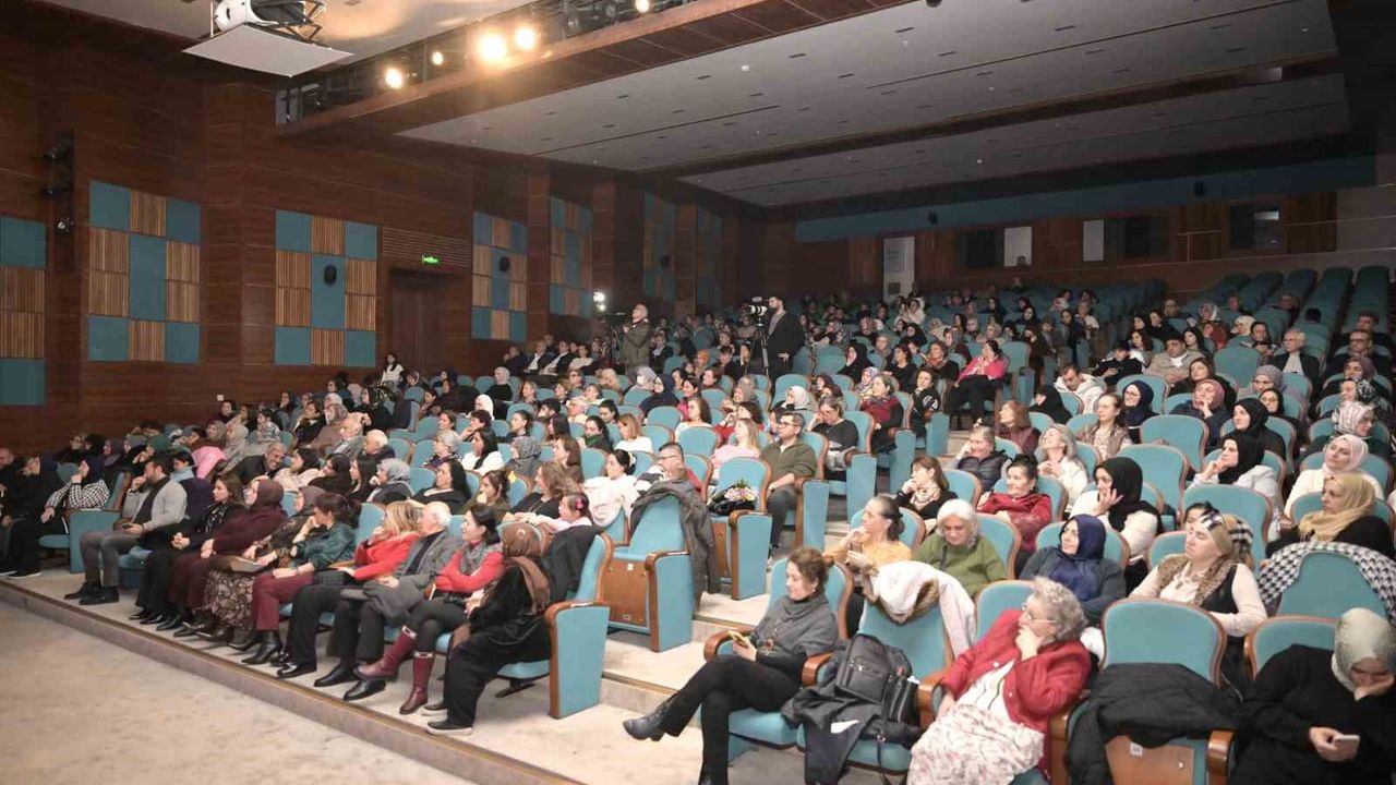 Yunus Emre Esenyurt'ta İlahilerle ve Şiirlerle Anıldı