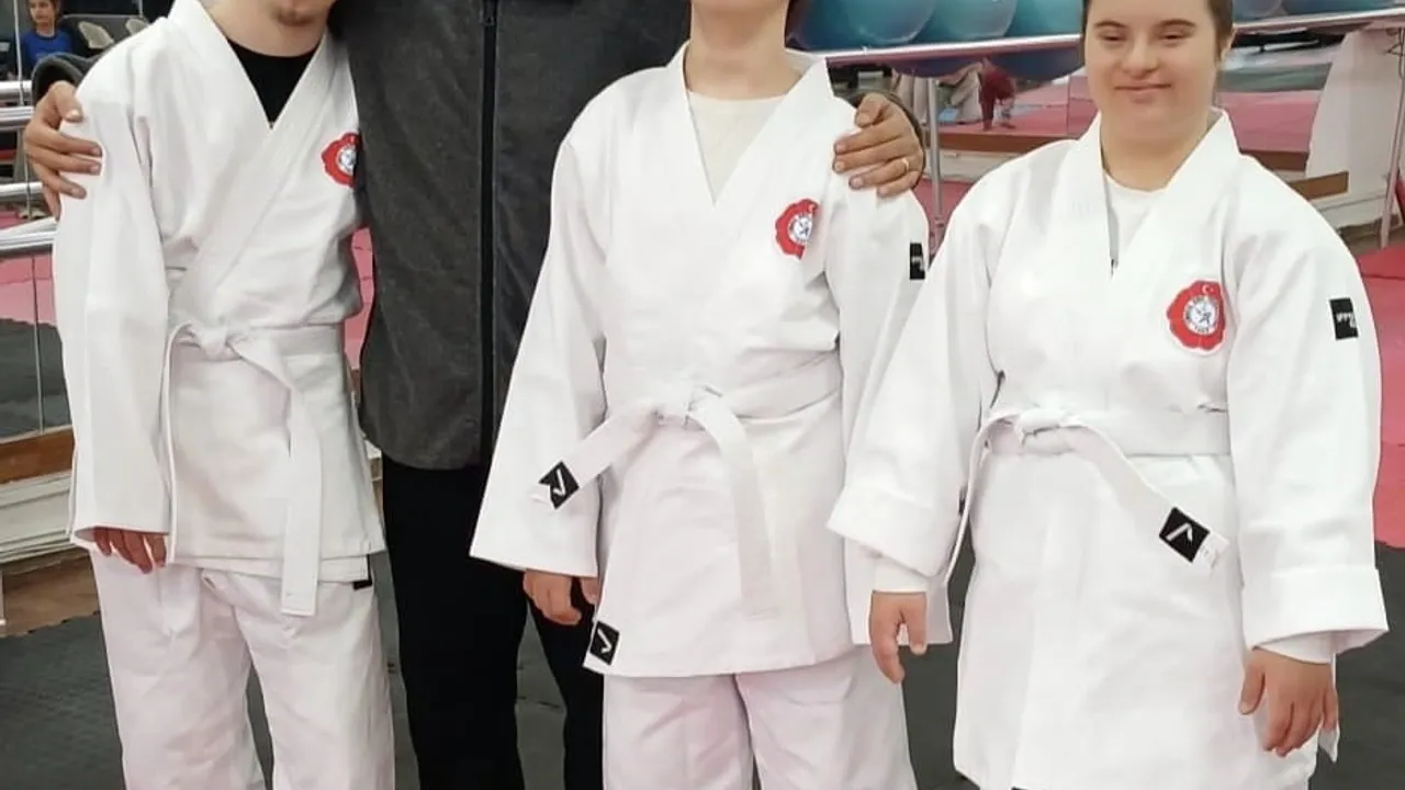 Yunusemre’de Down Sendromlu Bireylere Judo Kursu Başladı